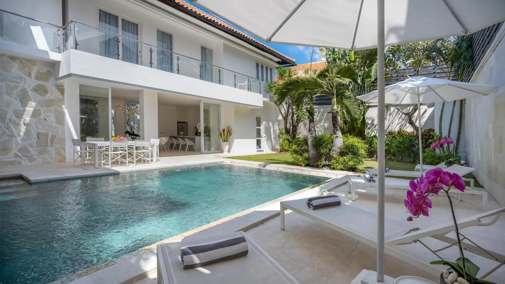 Villa Manis Cantik 塞米亚克
